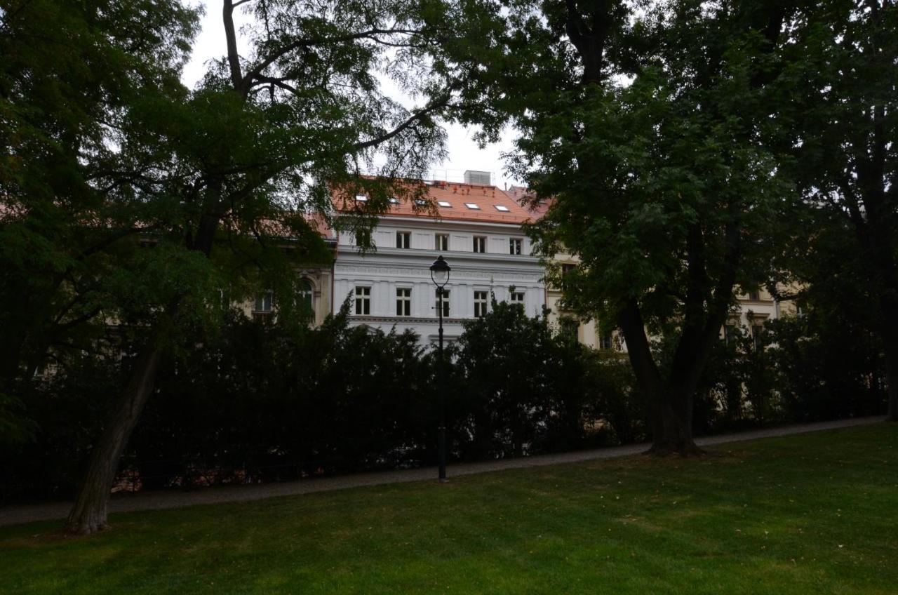Chevron Hotel Prague Exterior photo
